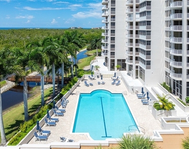 6849 Grenadier Boulevard - Photo Thumbnail 32