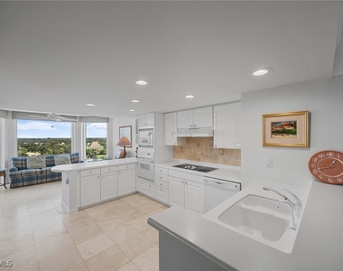 6849 Grenadier Boulevard - Photo Thumbnail 9