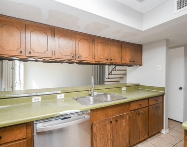 4258 Belle Park Drive - Photo Thumbnail 10