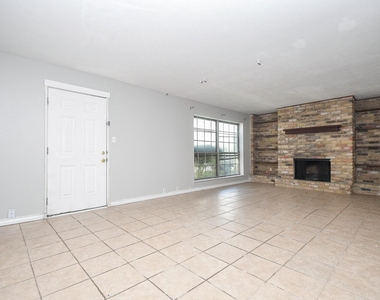 4258 Belle Park Drive - Photo Thumbnail 2