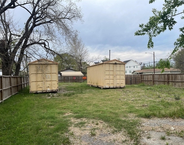 802 Fair Street - Photo Thumbnail 2