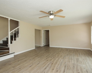 6406 Ashton Street - Photo Thumbnail 6
