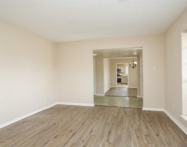 6406 Ashton Street - Photo Thumbnail 2