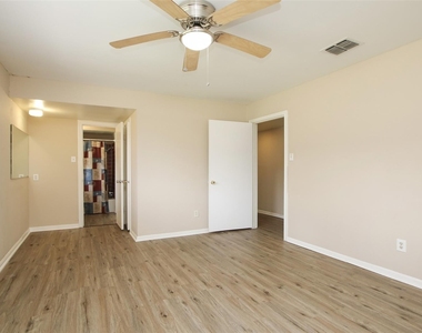 6406 Ashton Street - Photo Thumbnail 19