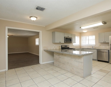 6406 Ashton Street - Photo Thumbnail 13