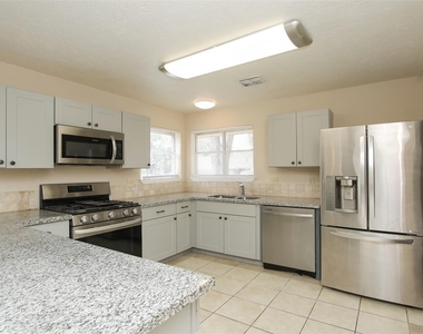 6406 Ashton Street - Photo Thumbnail 10