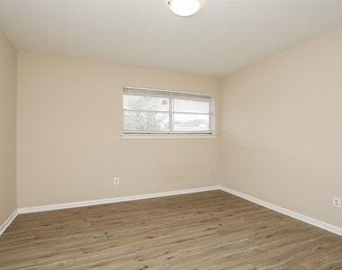 6406 Ashton Street - Photo Thumbnail 18