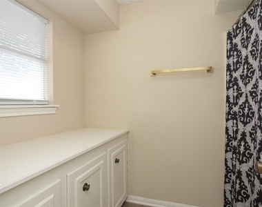 6406 Ashton Street - Photo Thumbnail 26