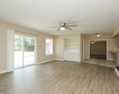 6406 Ashton Street - Photo Thumbnail 7