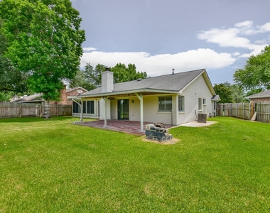9503 Bent Spur Lane - Photo Thumbnail 26