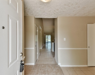 9503 Bent Spur Lane - Photo Thumbnail 2