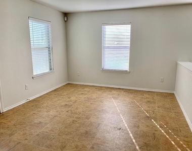 2902 Beacon Grove - Photo Thumbnail 5