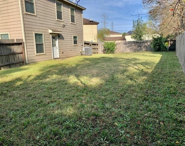 2902 Beacon Grove - Photo Thumbnail 20
