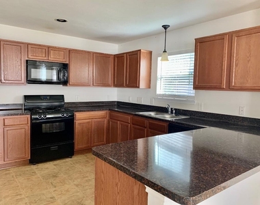 2902 Beacon Grove - Photo Thumbnail 7