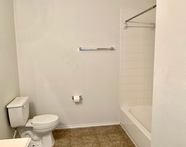 2902 Beacon Grove - Photo Thumbnail 15