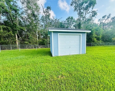 9012 Spruce Street - Photo Thumbnail 11
