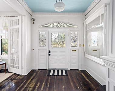 1112 Broadway Street - Photo Thumbnail 2
