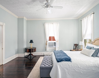 1112 Broadway Street - Photo Thumbnail 17