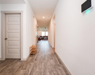 8134 Sugar Cane Lane - Photo Thumbnail 10