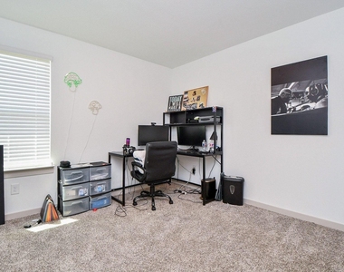 8134 Sugar Cane Lane - Photo Thumbnail 6