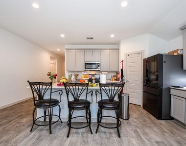 8134 Sugar Cane Lane - Photo Thumbnail 14
