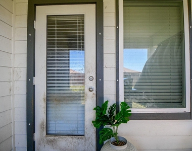 8134 Sugar Cane Lane - Photo Thumbnail 17