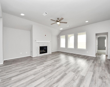 859 Sarasota Shore Drive - Photo Thumbnail 21