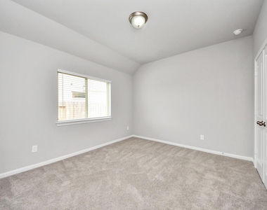 859 Sarasota Shore Drive - Photo Thumbnail 30