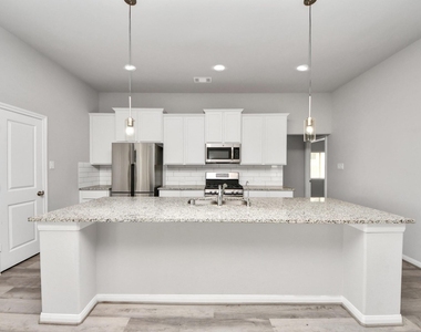859 Sarasota Shore Drive - Photo Thumbnail 14