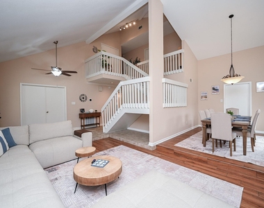 19414 Dianeshire Drive - Photo Thumbnail 12