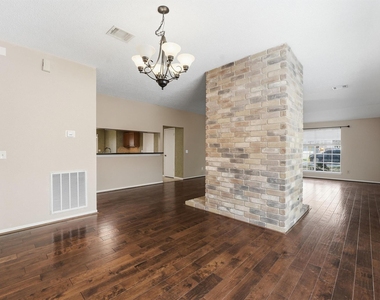 17219 Kettle Creek Drive - Photo Thumbnail 13