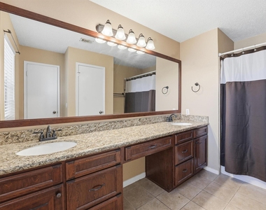 17219 Kettle Creek Drive - Photo Thumbnail 19