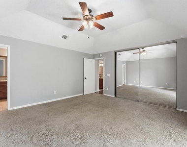 17219 Kettle Creek Drive - Photo Thumbnail 18
