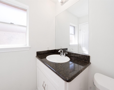 5375 Little John Lane - Photo Thumbnail 11