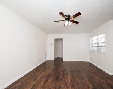5375 Little John Lane - Photo Thumbnail 3