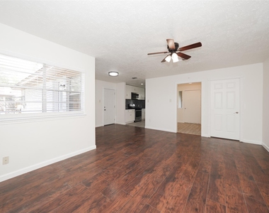 5375 Little John Lane - Photo Thumbnail 9