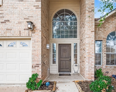 23035 Canal Road - Photo Thumbnail 4