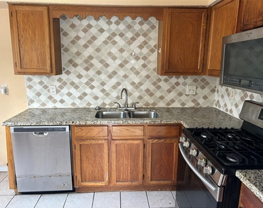 1154 W Brompton Drive - Photo Thumbnail 3