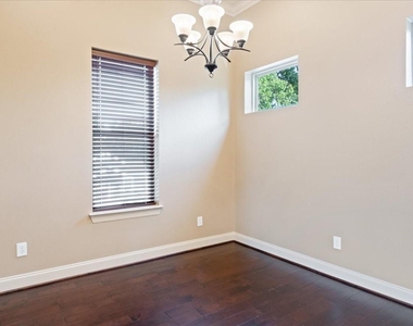 1520 Amundsen Street - Photo Thumbnail 22