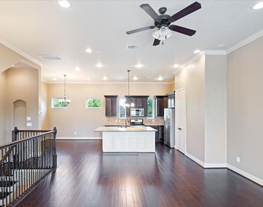 1520 Amundsen Street - Photo Thumbnail 20