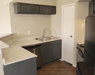 7200 W T C Jester Boulevard - Photo Thumbnail 2