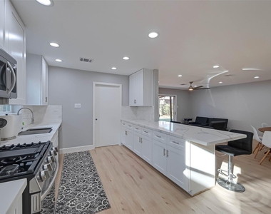 5522 Caversham Drive - Photo Thumbnail 1