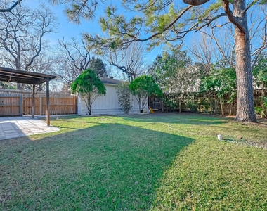 5522 Caversham Drive - Photo Thumbnail 15