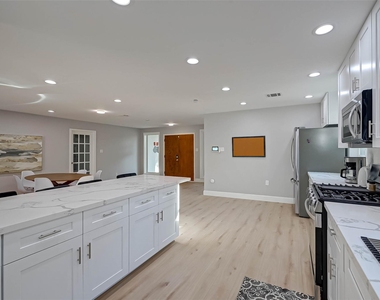 5522 Caversham Drive - Photo Thumbnail 2