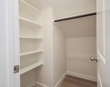 17231 Walden Lake Lane - Photo Thumbnail 11
