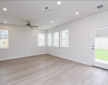 17231 Walden Lake Lane - Photo Thumbnail 3