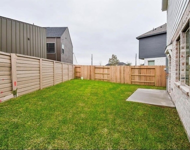 17231 Walden Lake Lane - Photo Thumbnail 15