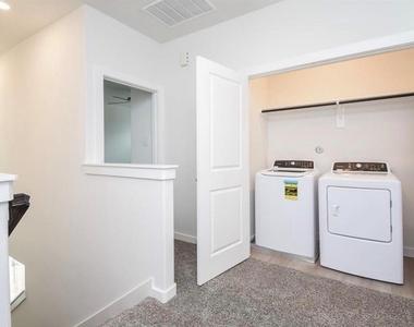17231 Walden Lake Lane - Photo Thumbnail 12