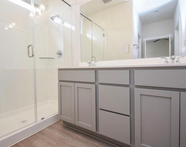 17231 Walden Lake Lane - Photo Thumbnail 10