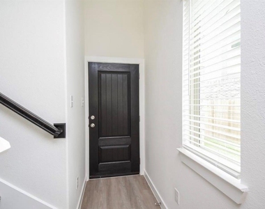 17231 Walden Lake Lane - Photo Thumbnail 2